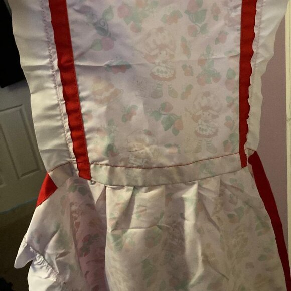 STRAWBERRY SHORTCAKE APRON - Picture 3 of 4